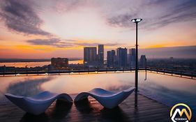 Hotel Serviced Apartments Top One Infinity Pool With View Of 360 Degree