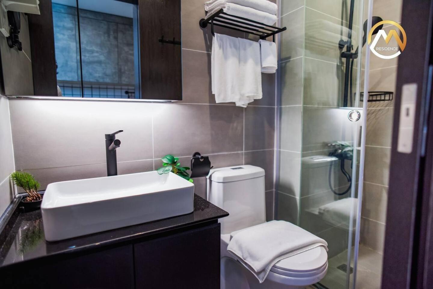 Hotel Serviced Apartments Top One Infinity Pool With View Of 360 Degree プノンペン エクステリア 写真